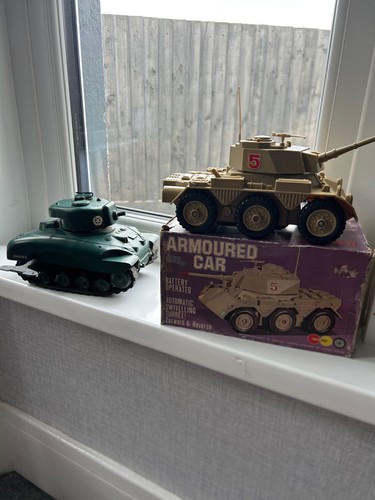 One marx armoured car - marx,