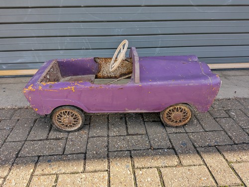 Vintage tri ang pedal car - tri-ang,