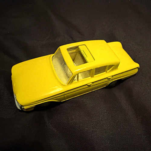 Tri ang spot ford consul - tri-ang, spot-on