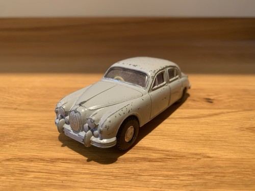 Triang spot jaguar 4 - spot, no
