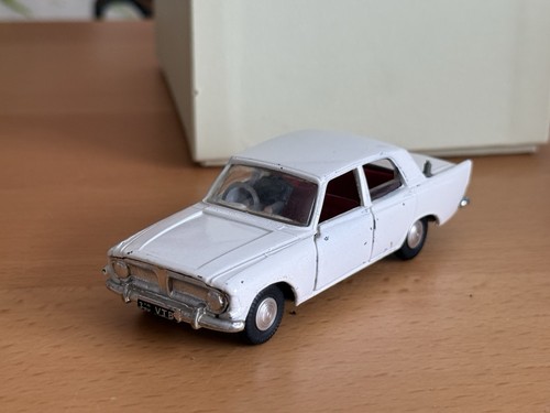 Triang spot ford - zephyr, six
