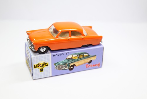 Spot triang 100 ford - triang, no