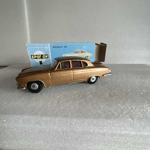 Spot triang jaguar mark 10 - spot,