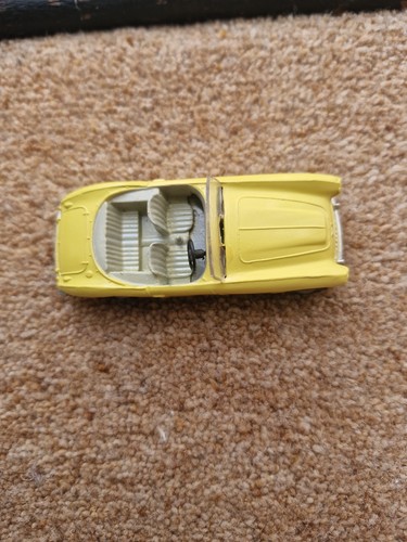 Spot triang austin healey - spot-on,